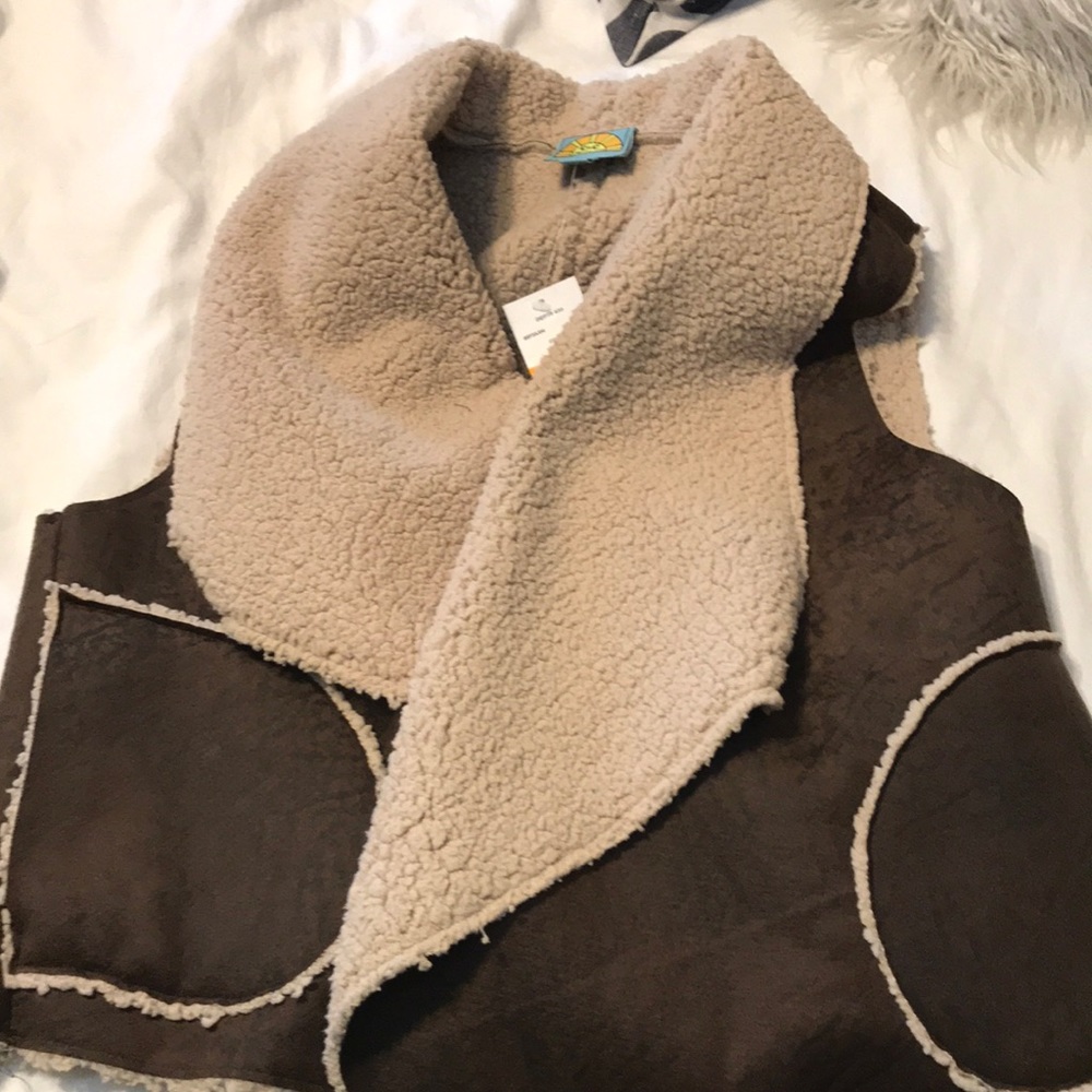 NEW Sherpa open vest